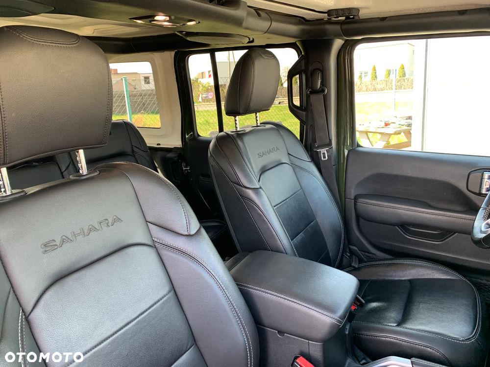 Jeep Wrangler Unlimited 3.6 Automatik Sahara - 23