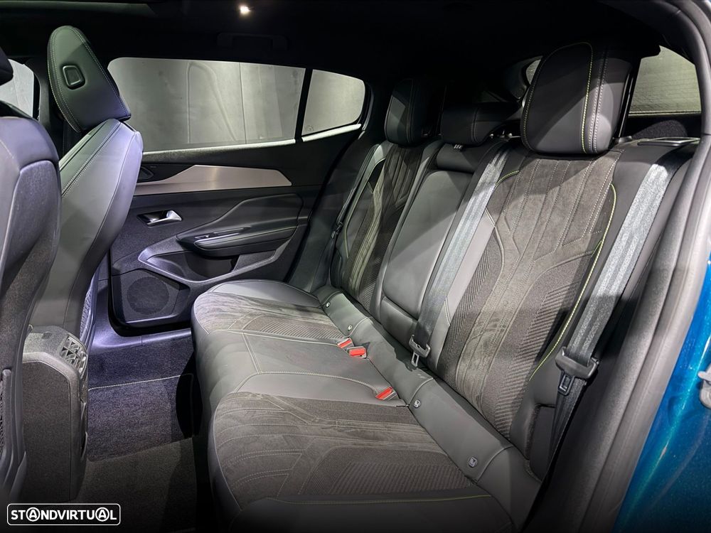 Peugeot 408 1.6 Hybrid GT e-EAT8 - 38