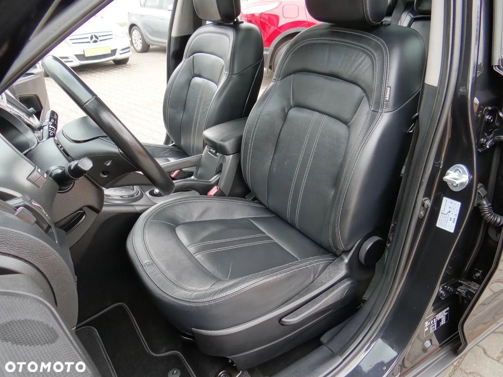 Kia Sportage 2.0 CRDI 4WD Automatik Dream-Team Edition - 26