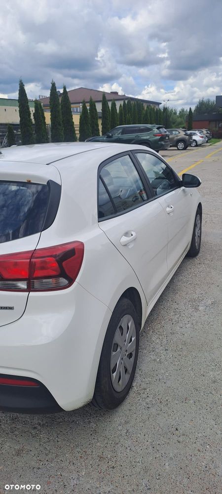 Kia Rio 1.4 crdi M - 4