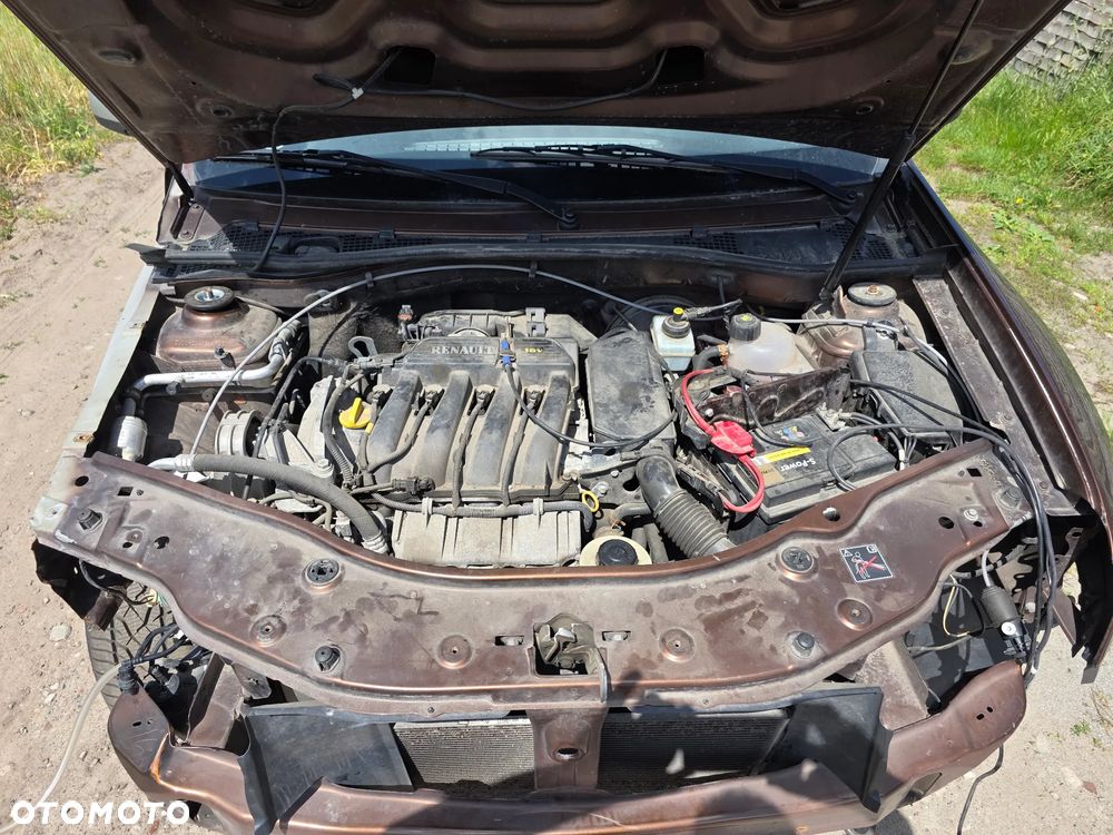 Dacia Duster 1.6 16V 4x2 Laureate - 11