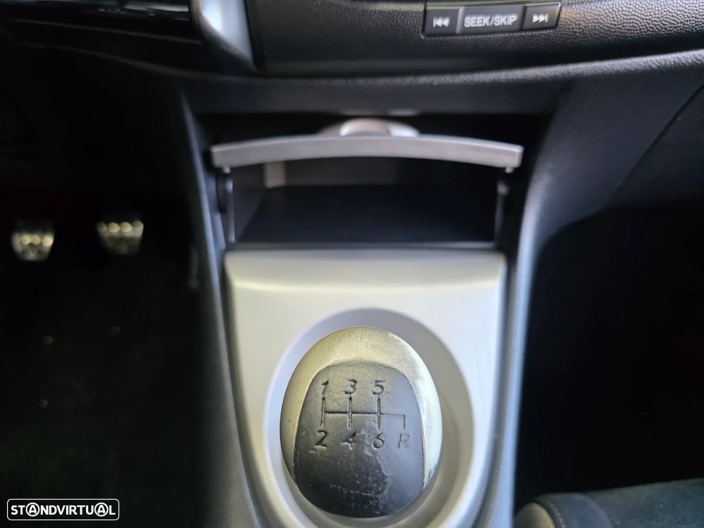 Honda Civic 1.4 Sport - 38