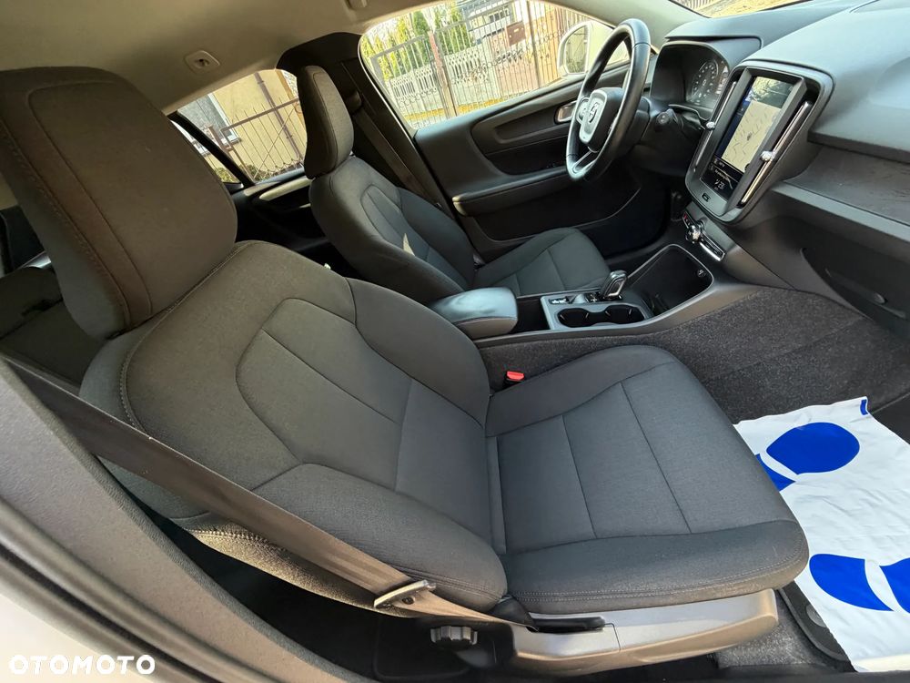 Volvo XC 40 T3 Momentum - 14