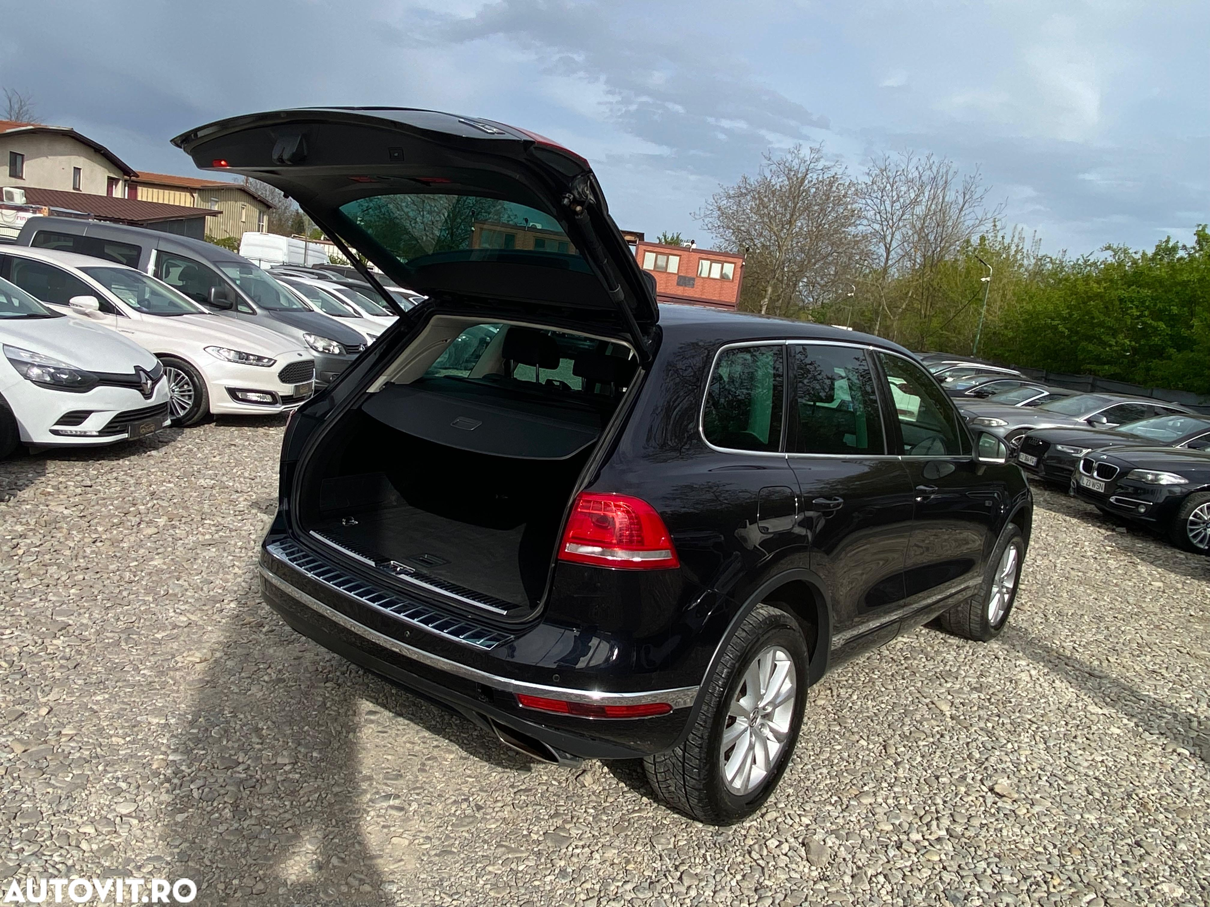 Volkswagen Touareg 3.0 V6 TDI SCR Blue Motion DPF Automatik Terrain Tech Exclusive - 23