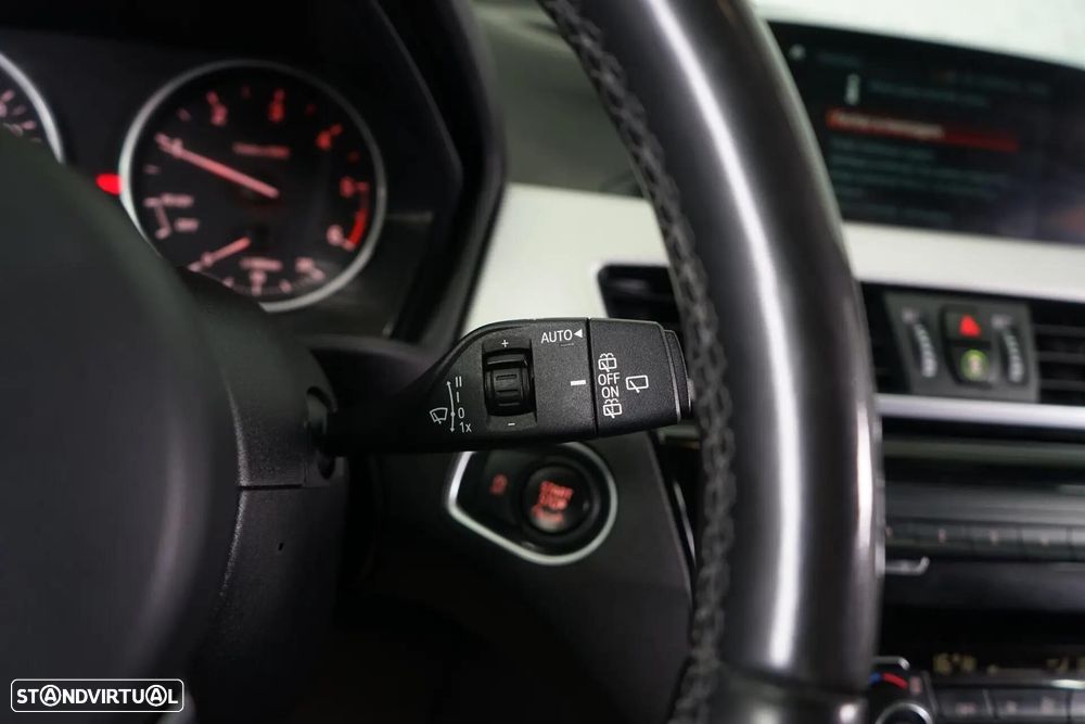 BMW X1 16 d sDrive Line Sport - 24