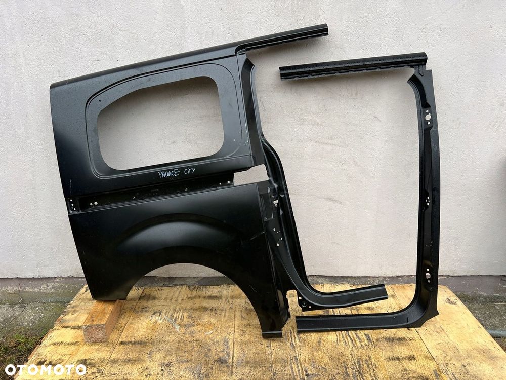 TOYOTA PROACE JUMPY EXPERT BŁOTNIK PRAWY TYLNY - 1