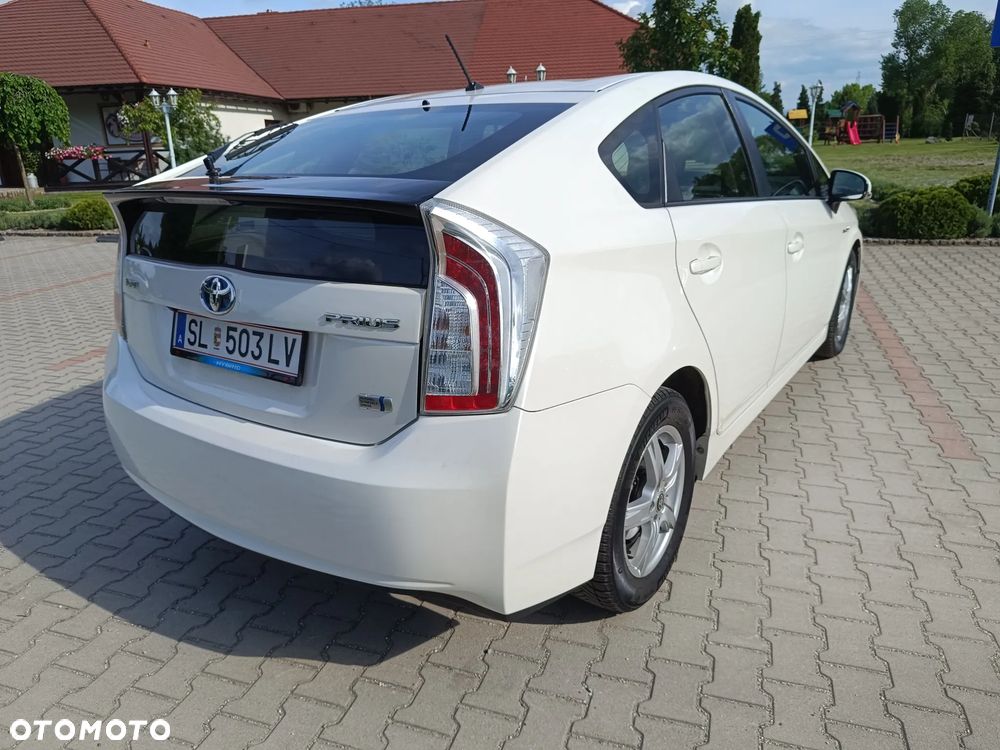 Toyota Prius 1.8 HSD Prestige - 16