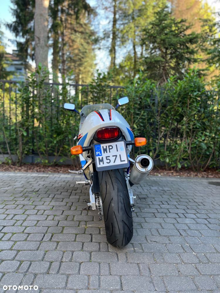 Suzuki GSX-R - 8