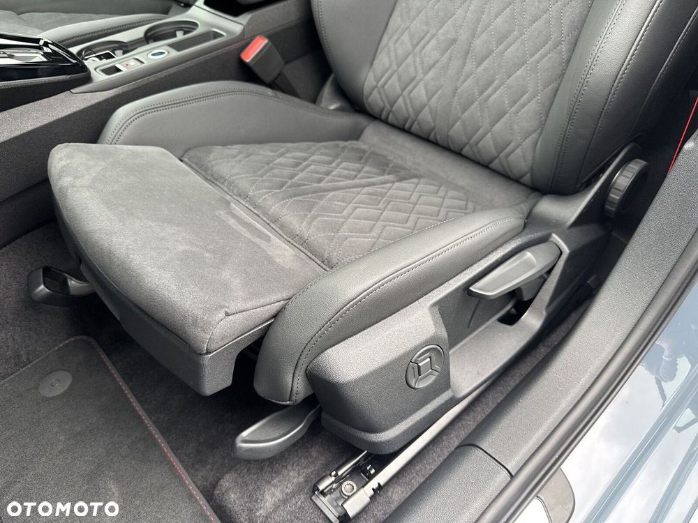 Audi RS3 Limousine - 13