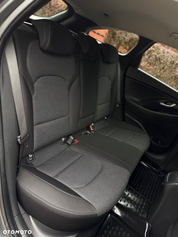 Hyundai i30 1.6 CRDI 48V-Hybrid DCT EDITION 30+ - 32