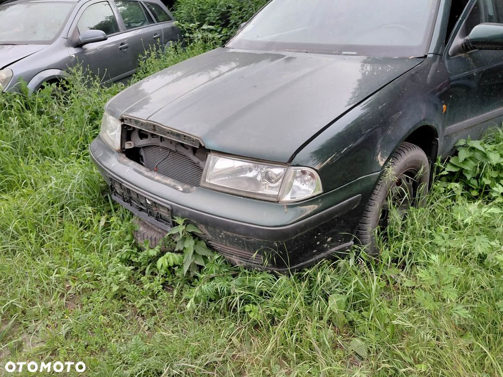 Części Skoda Octavia I 2000r. 1.9 90KM BŁOTNIK PRZÓD PRAWY LEWY - 2