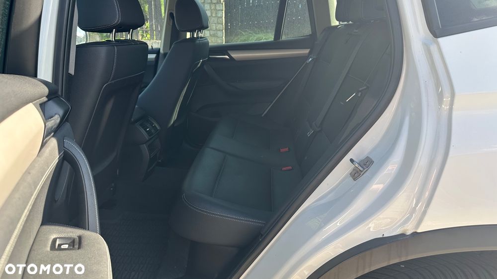 BMW X3 xDrive20d - 13