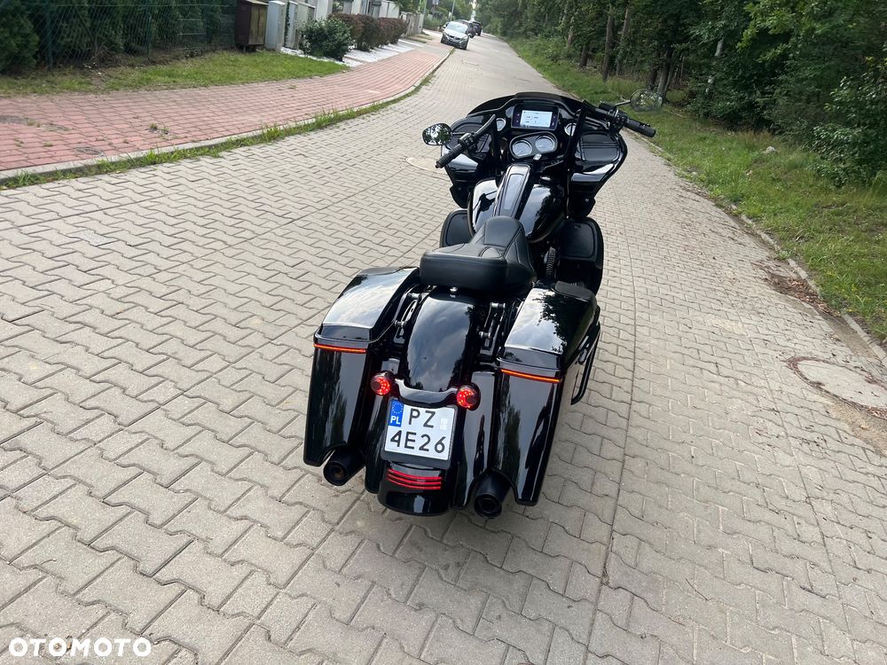 Harley-Davidson Touring Road Glide - 30