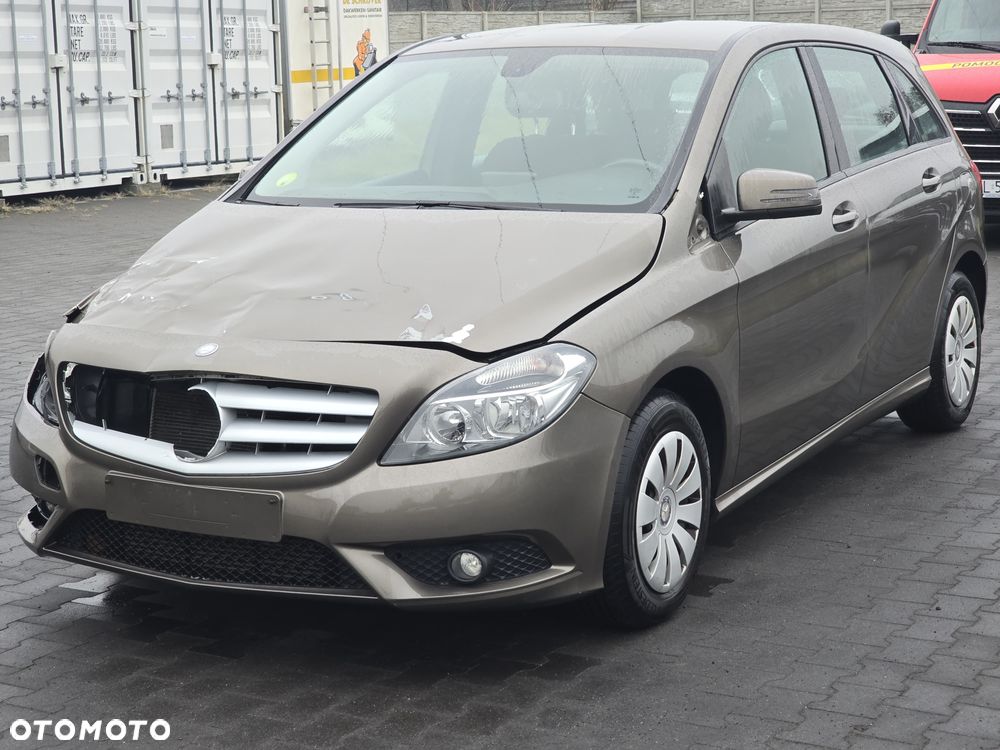 Mercedes-Benz Klasa B 180 d BlueEFFICIENCY Edition Style - 8