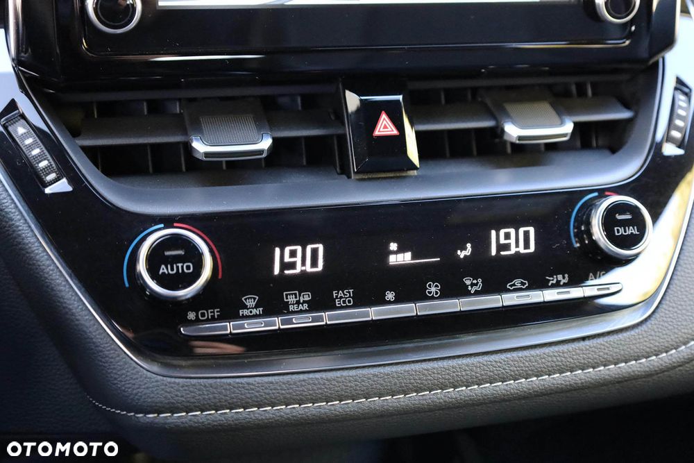 Toyota Corolla 1.8 Hybrid GPF Executive - 27