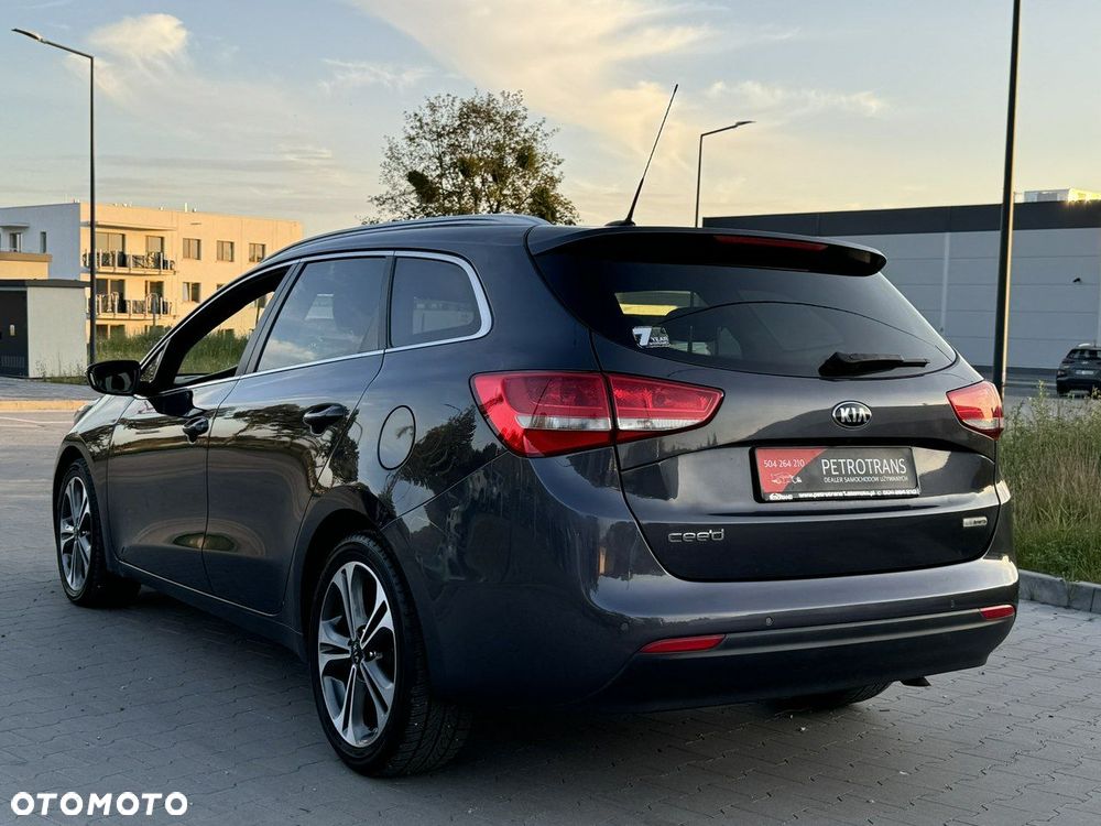 Kia Ceed 1.6 CRDi 136 ISG Platinum Edition - 9