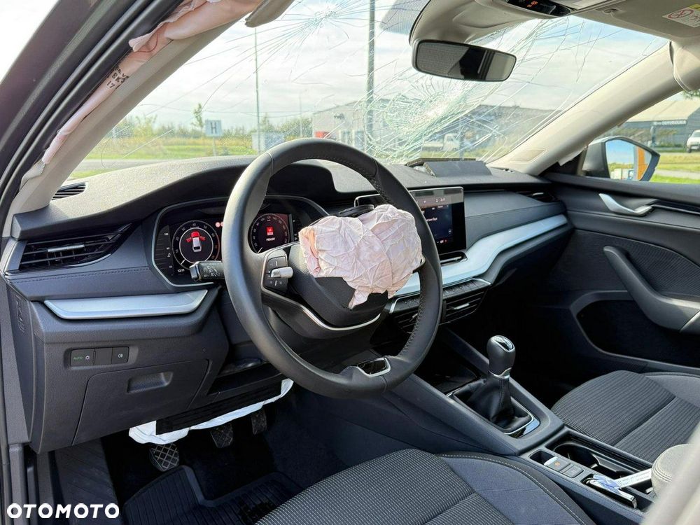 Skoda Octavia 1.5 TSI Selection - 9