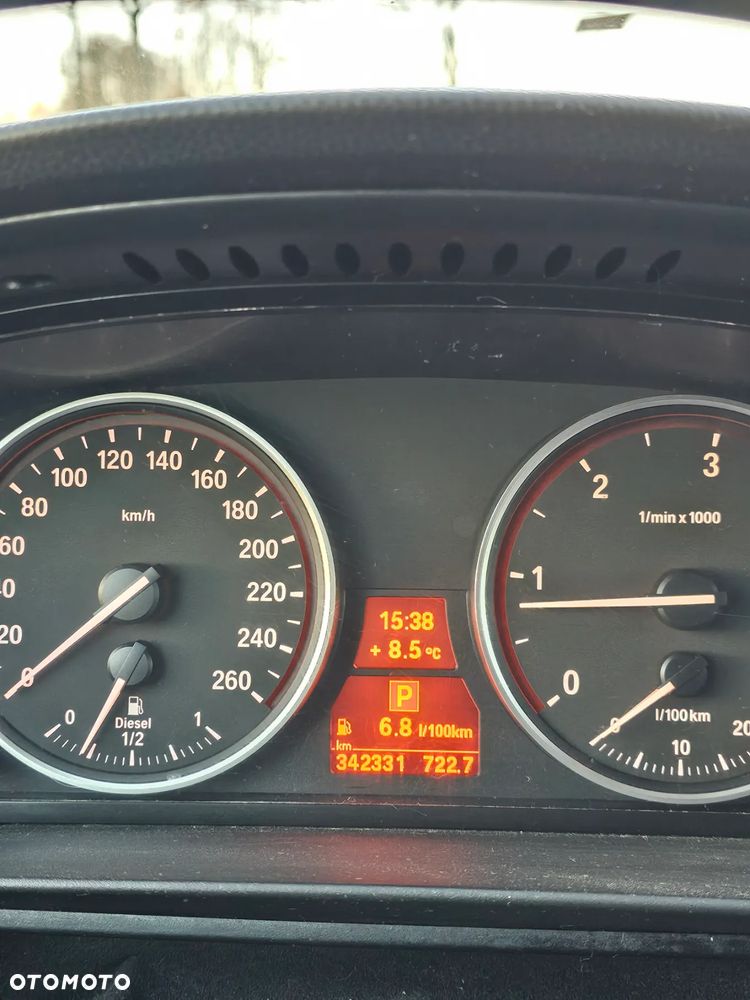 BMW Seria 5 520d Touring Edition Lifestyle - 39