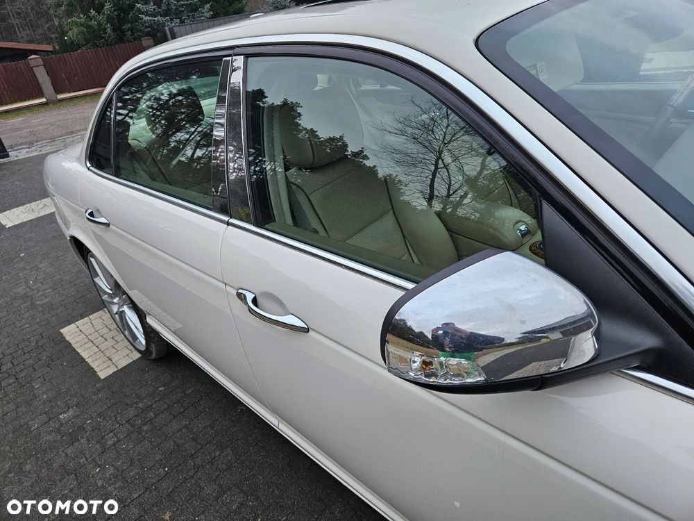 Jaguar XJ XJ8 4.2 LWB Executive - 4