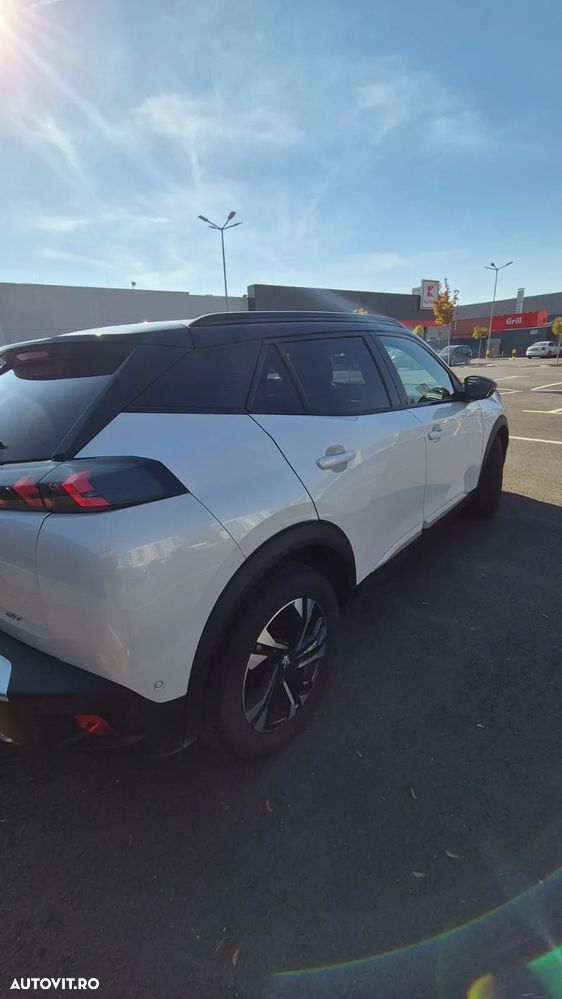 Peugeot 2008 1.2 PureTech EAT8 STT GT Pack - 4