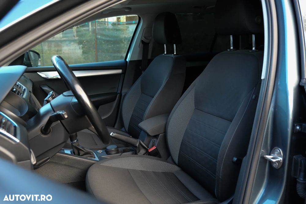 Skoda Octavia Combi Diesel 1.6 TDI DSG Style - 12