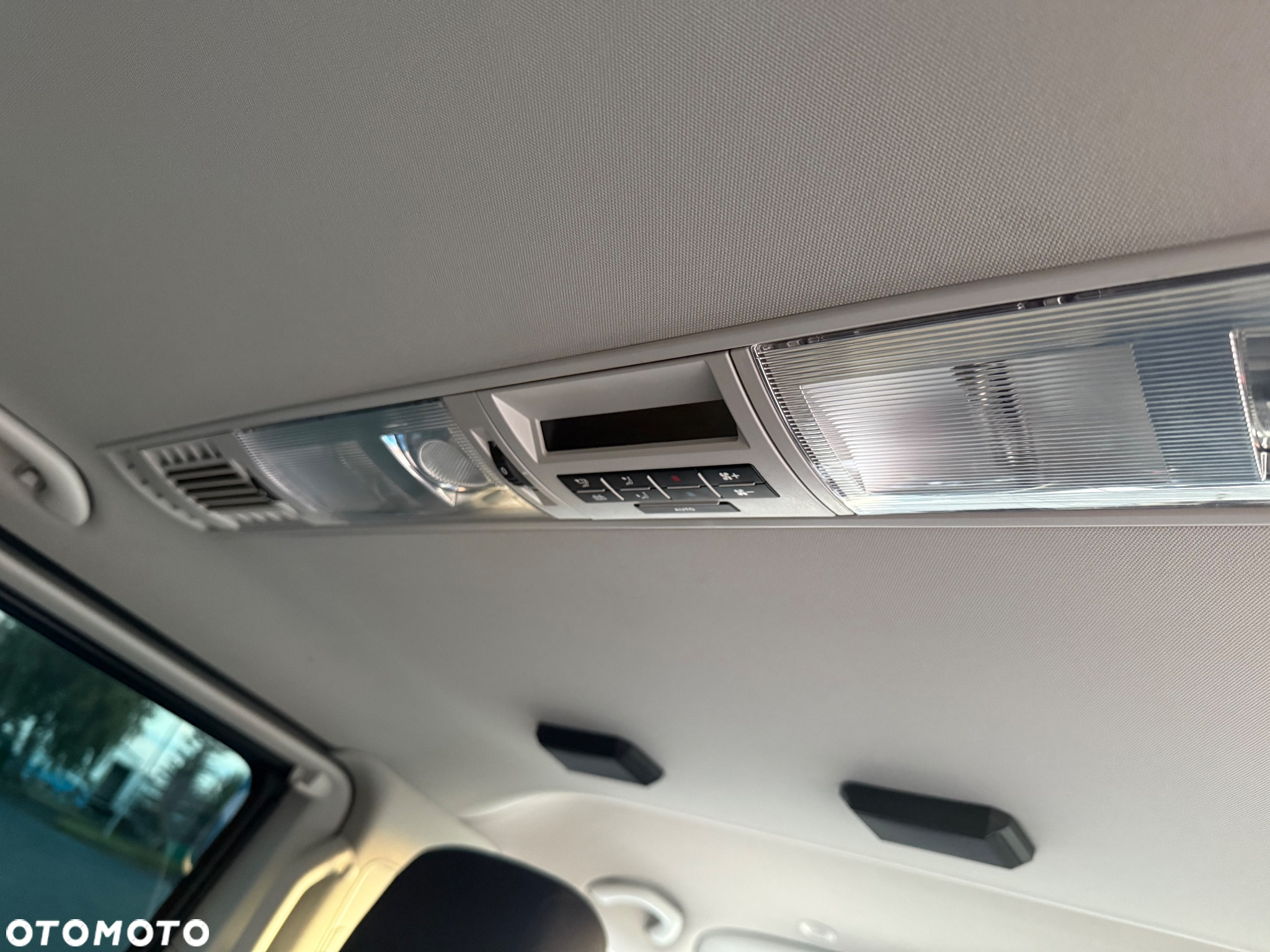 Volkswagen Caravelle 2.0 BiTDI L2 Highline 4Motion DSG - 17