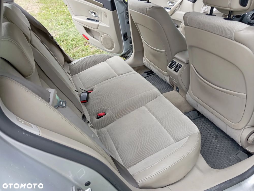 Renault Laguna 2.0 Privilege Etanol - 18