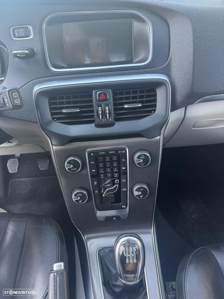 Volvo V40 1.6 D2 R-Design - 10