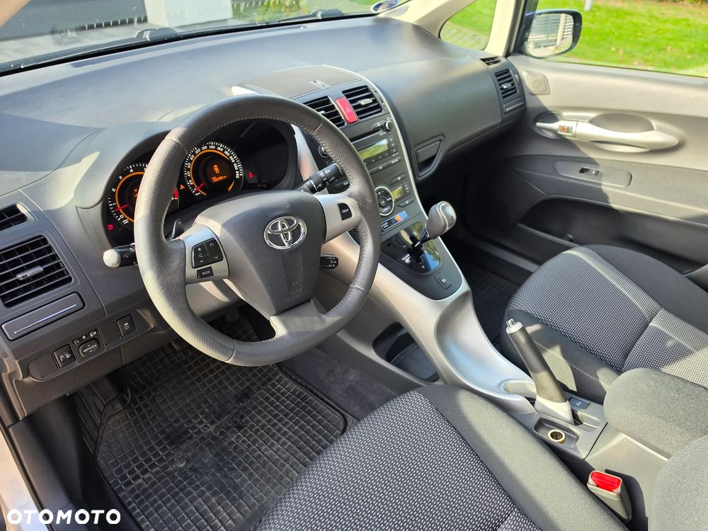 Toyota Auris 1.6 MultiMode Life - 12