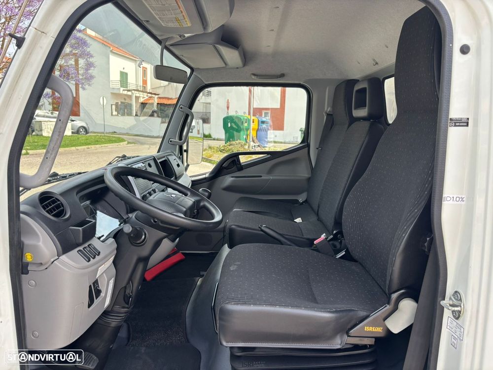 Mitsubishi Canter FUSO 3C15 CONTENTOR COM PLATAFORMA 1.000Kg - 24