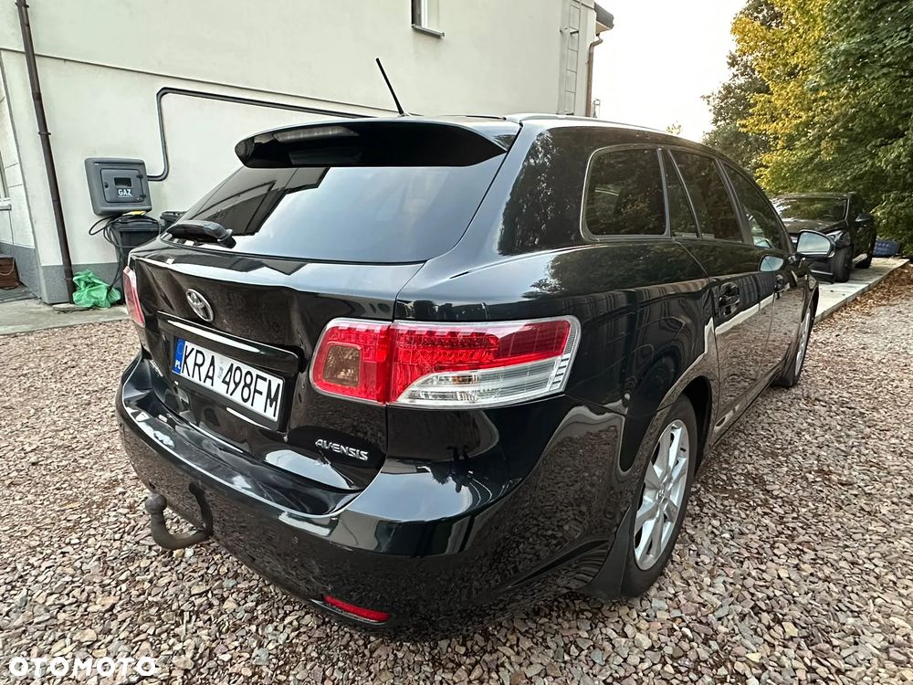 Toyota Avensis - 5