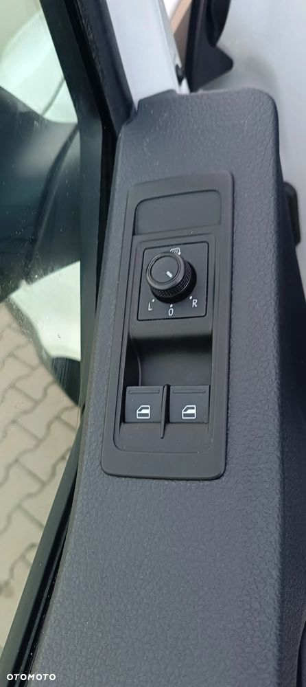 Volkswagen Transporter VW t6 2015 r long przebieg 111000 km Vivaro Trafic Vito klima navi tempomat dubel drzwi przesuwane - 30