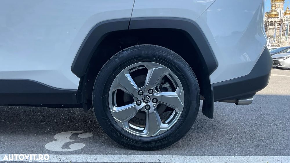 Toyota RAV4 2.0P CVT AWD Luxury - 17