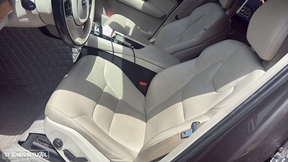 Volvo XC 90 - 8