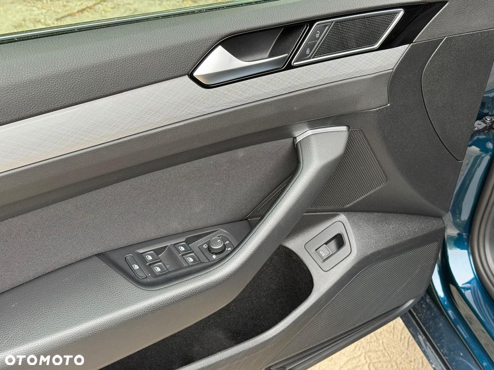 Volkswagen Passat 2.0 TDI EVO Business DSG - 17