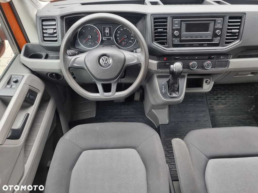 Volkswagen CRAFTER 7 osób hak 3T skrzyniowy - 6