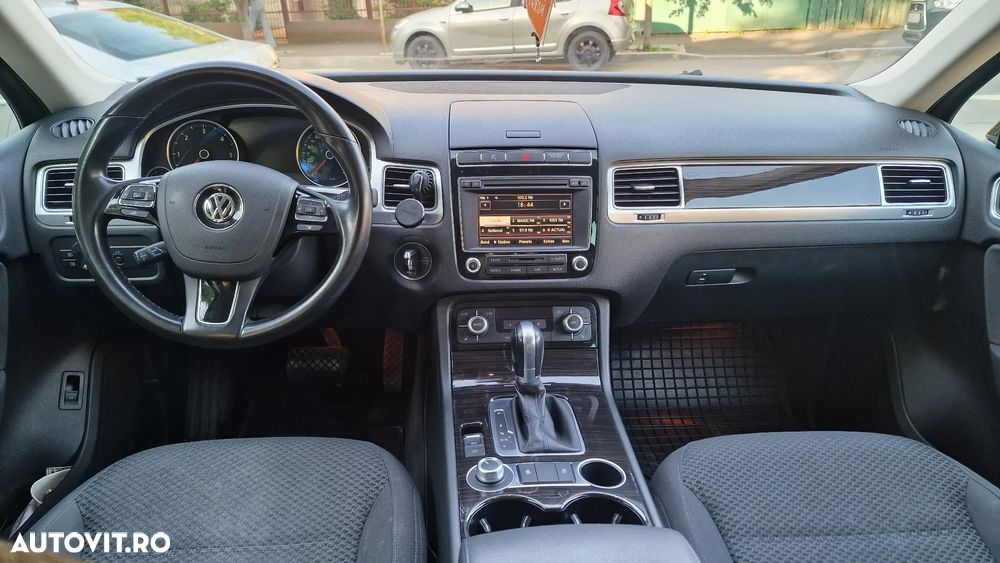 Volkswagen Touareg 3.0 V6 TDI BMT - 9