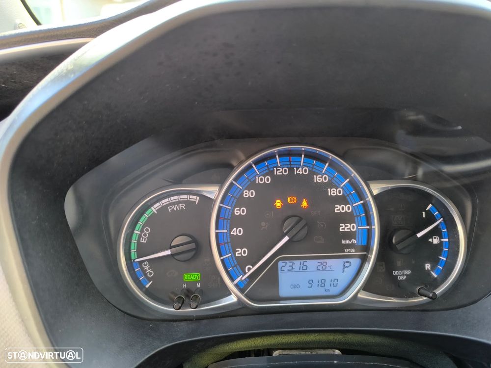 Toyota Yaris 1.5 HSD Comfort+Navi - 16