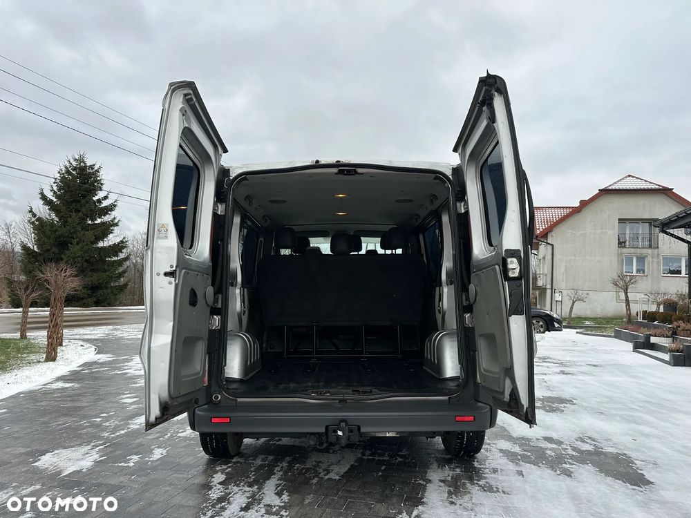 Renault Trafic Passenger L1H1 Expression - 17