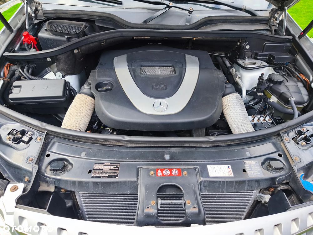 Mercedes-Benz ML 350 4-Matic - 11
