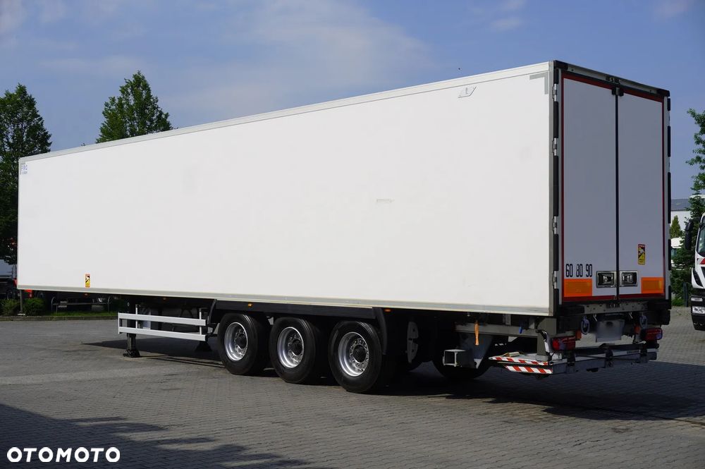 Lamberet Naczepa chłodnia / Carrier Vector 1550 / Winda Dhollandia 2500 kg_256136 - 3