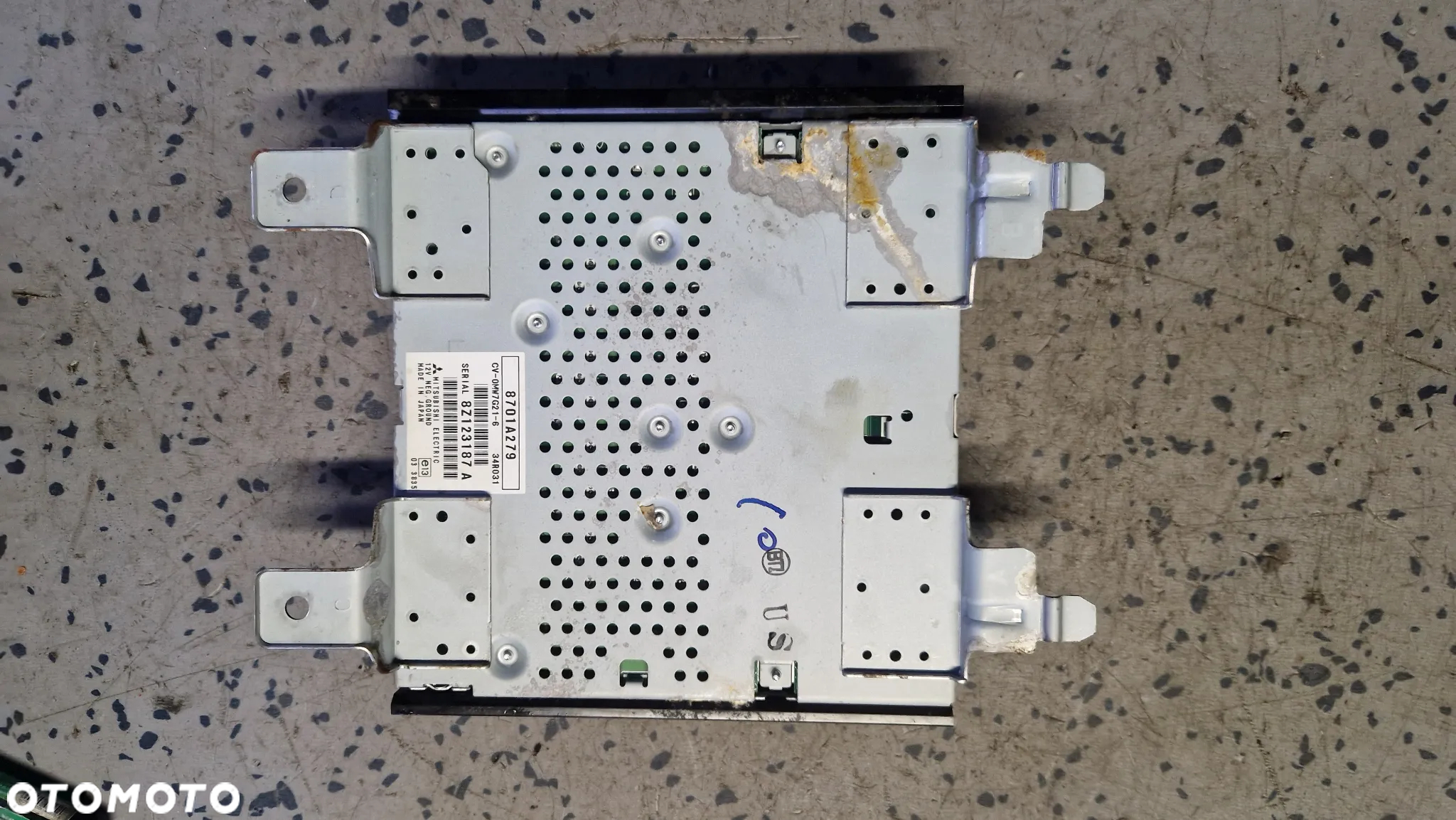 MITSUBISHI LANCER VIII 8 WZMACNIACZ AUDIO 8701A279 - 2