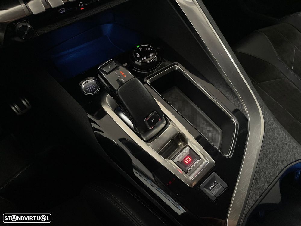 Peugeot 3008 1.2 PureTech Allure EAT8 - 54