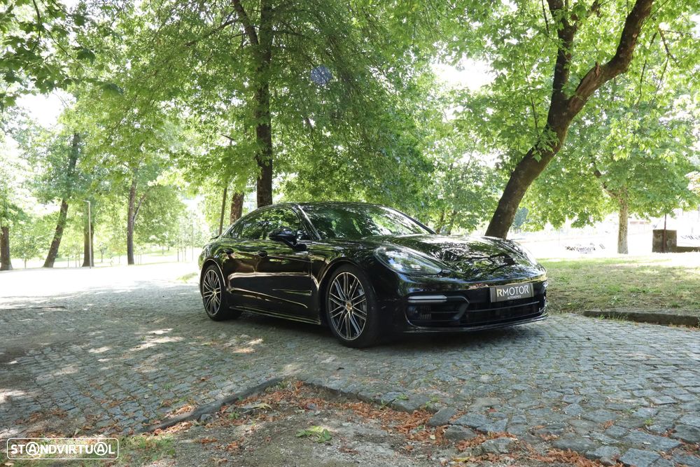 Porsche Panamera - 1