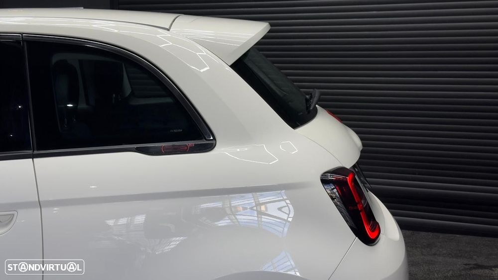 Fiat 500e 23,8kWh Red - 9