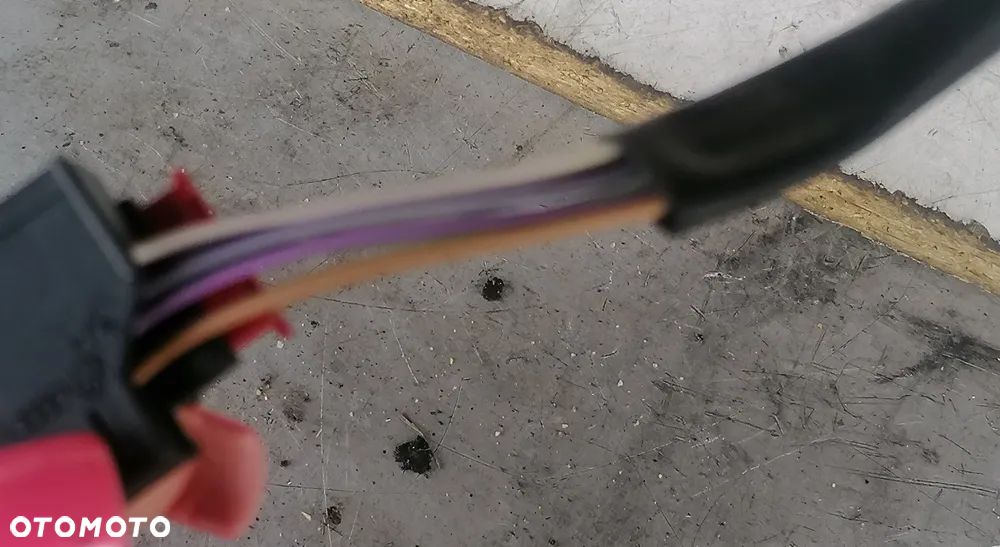 VW TOURAN 12r OBUDOWA LUSTERKA LEWA - 3