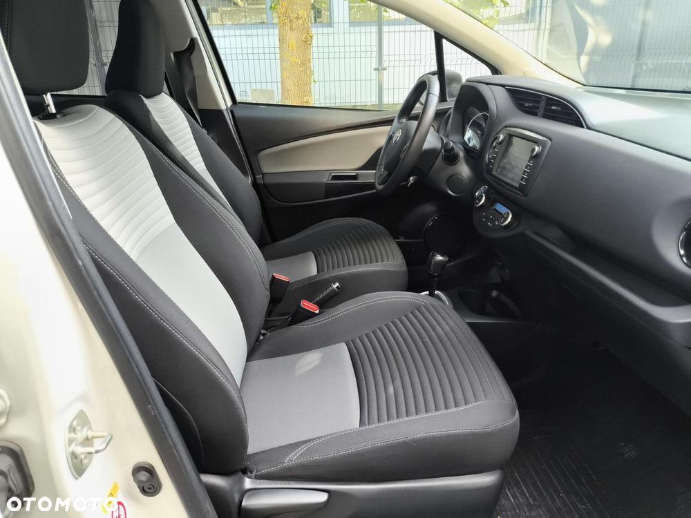 Toyota Yaris - 22