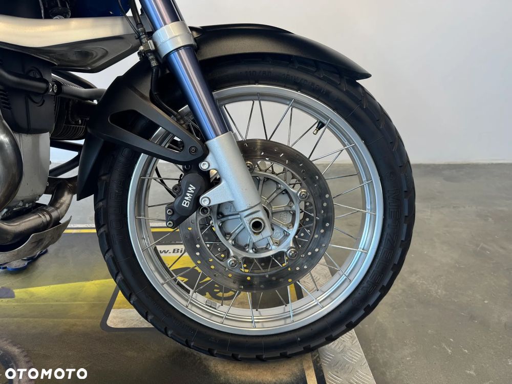 BMW R - 8