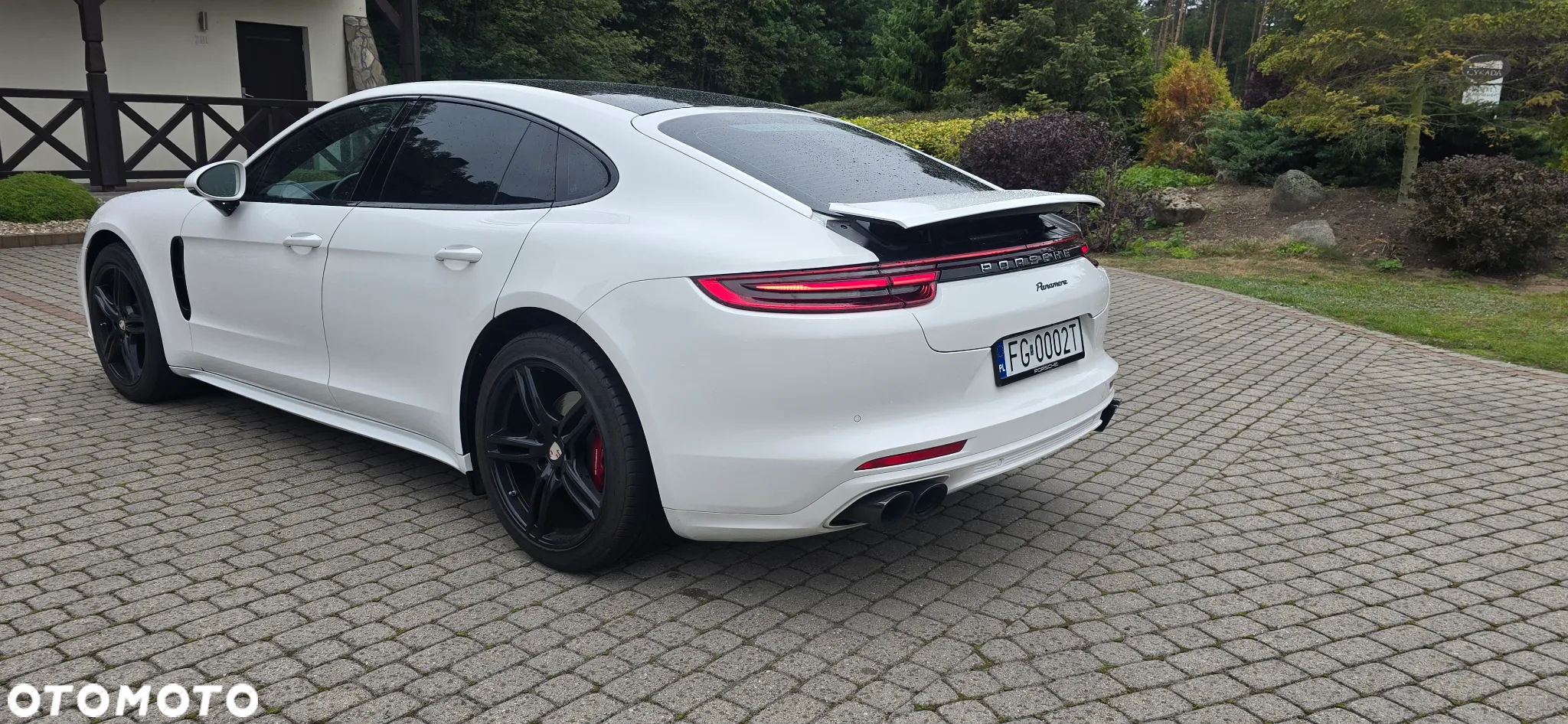 Porsche Panamera Standard - 4