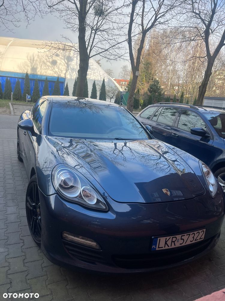 Porsche Panamera PDK Platinum Edition - 4